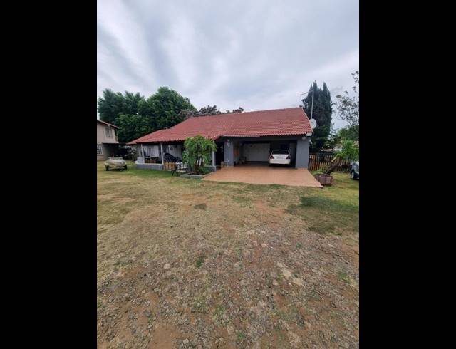 19 BEDROOM HOUSE FOR SALE IN NORTON'S HOME ESTATE